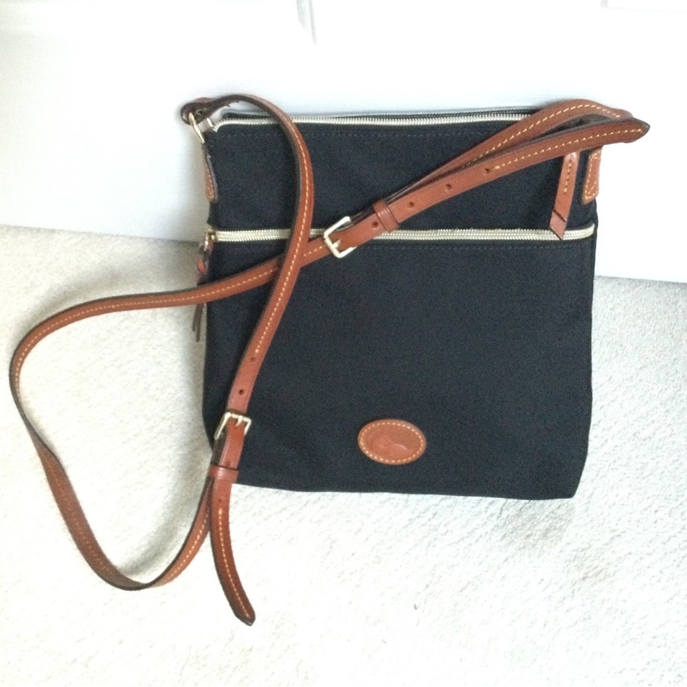 Dooney & Bourke black crossbody bag